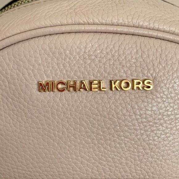 Michael Kors Pebbled Leather Backpack Taupe Beige Medium Size - Picture 2 of 11